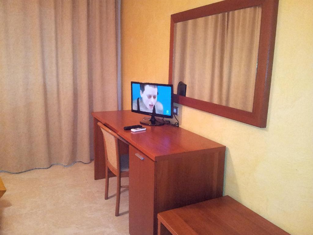 Hotel Demar Olbia Bagian luar foto